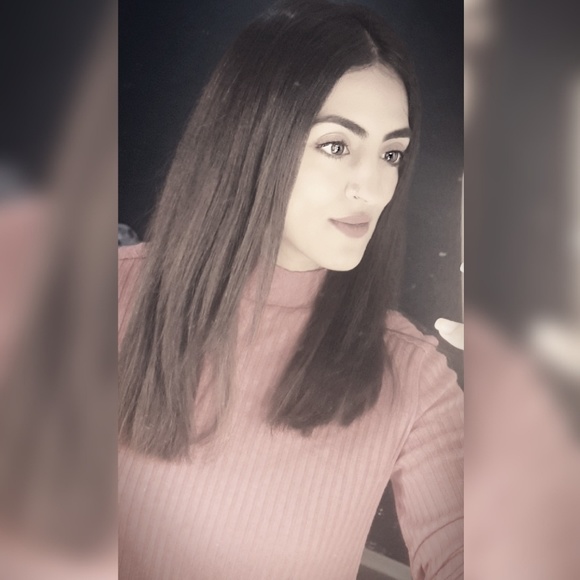 Meet your Posher, Hira - Picture 1 of 1